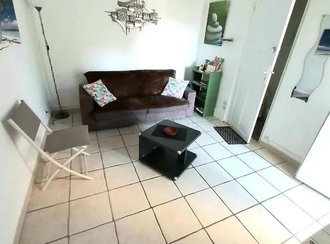 Les Loggias Apartment